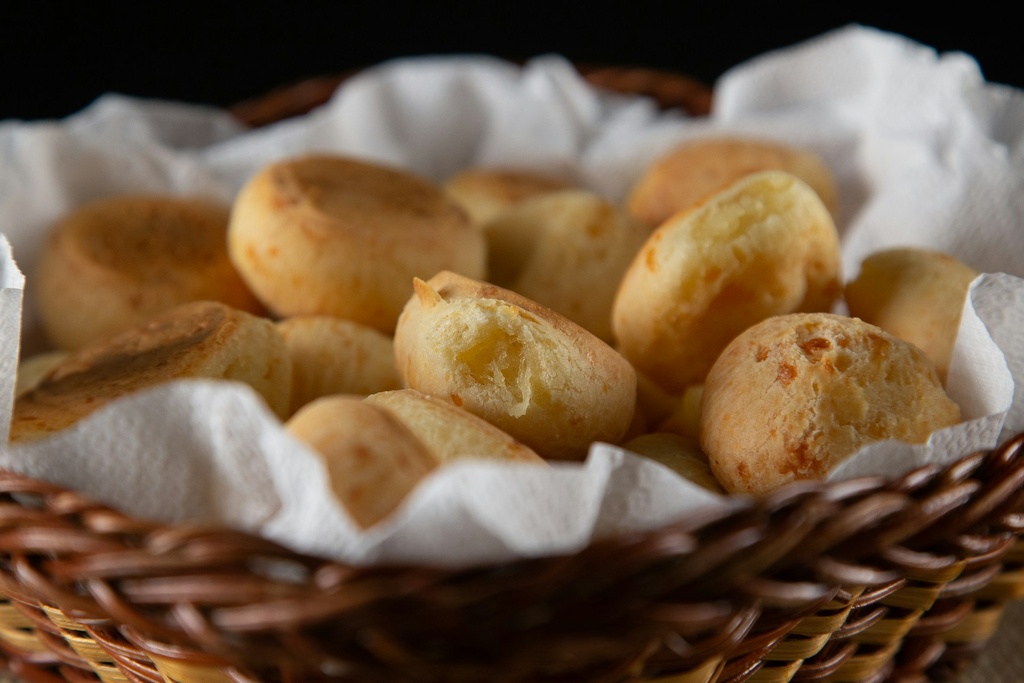 Mini Pão de Queijo